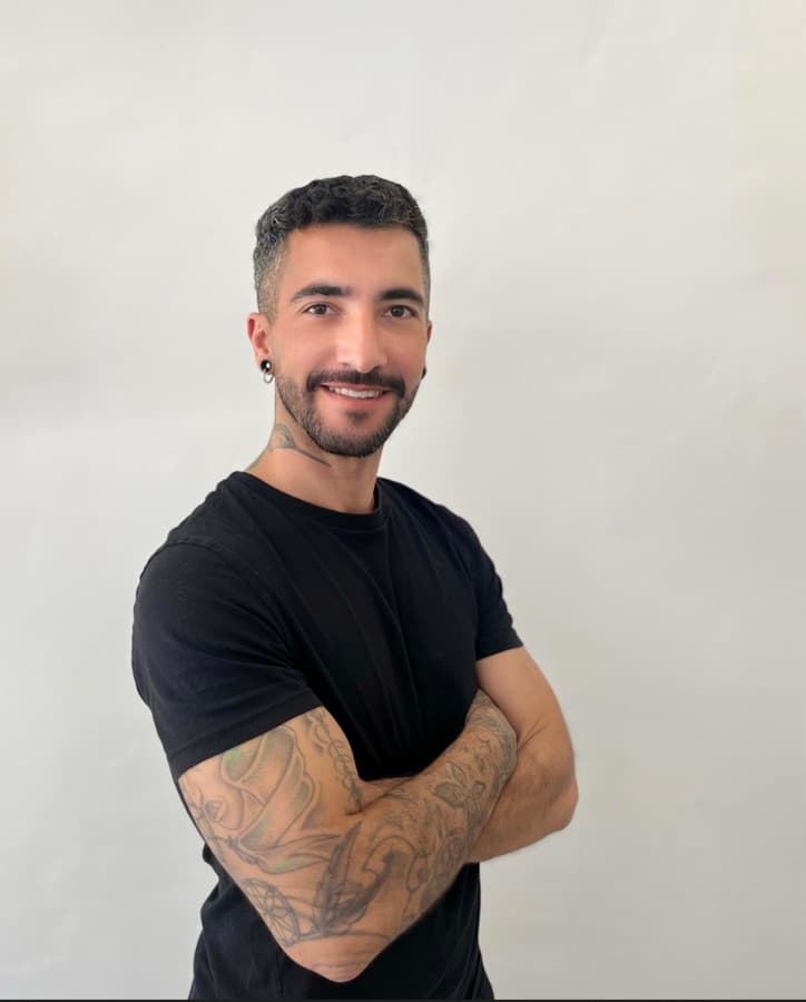 Nelson Hernandez, barbero en Studio91 Hair Club Barcelona